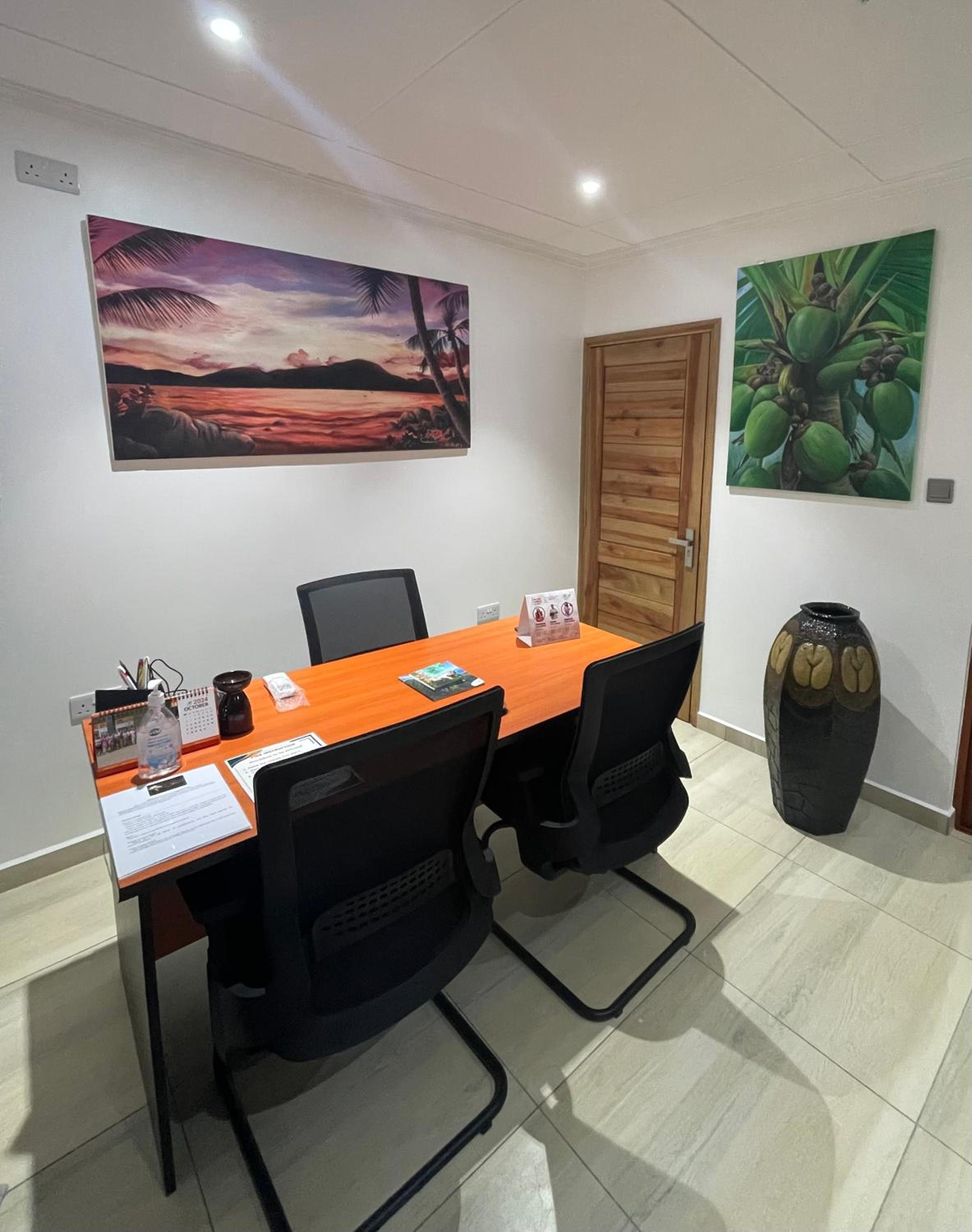 Yvon's Tropical Villa photo 2