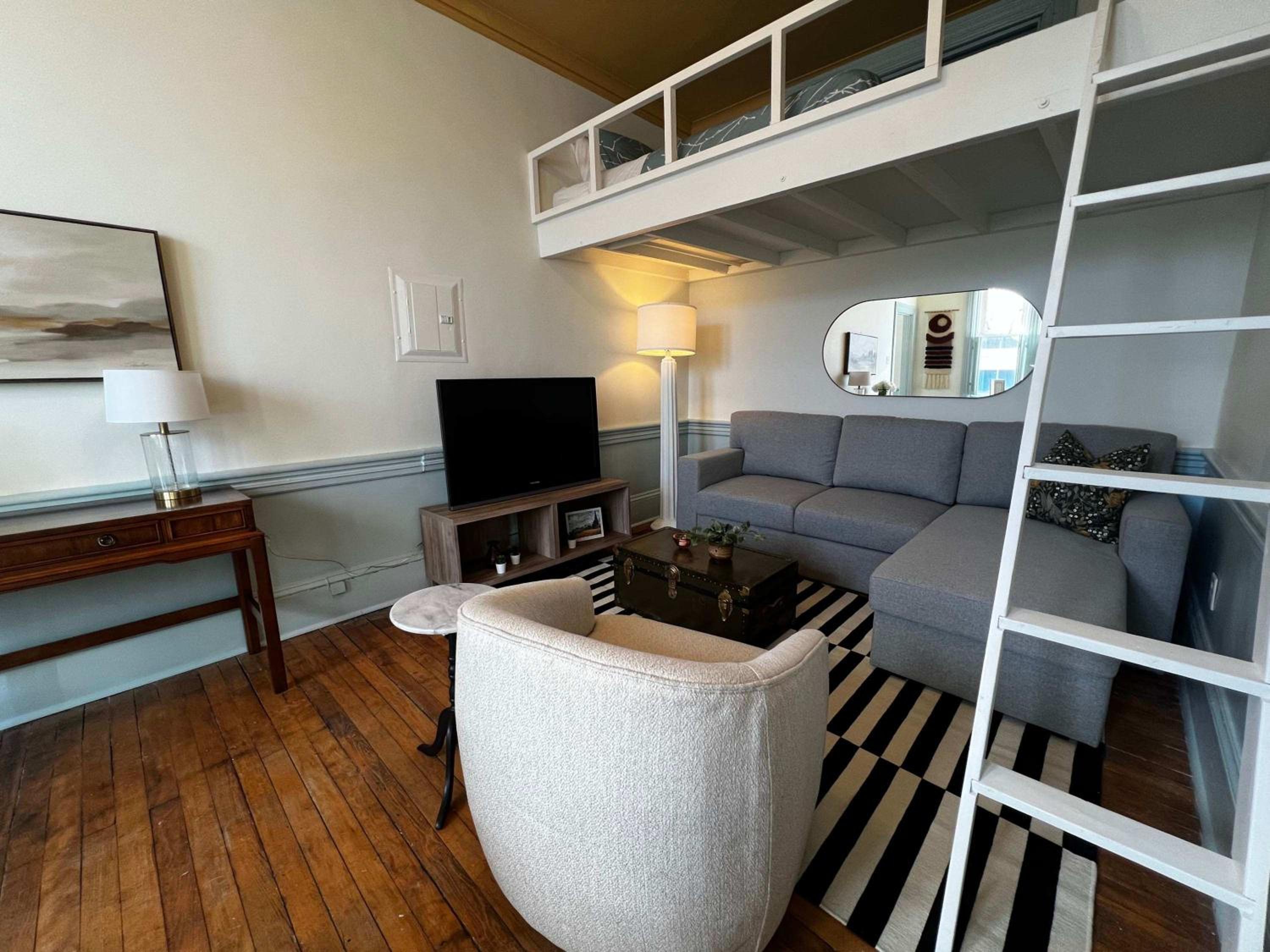 Stylish Living at Inglis Heritage, Unit C