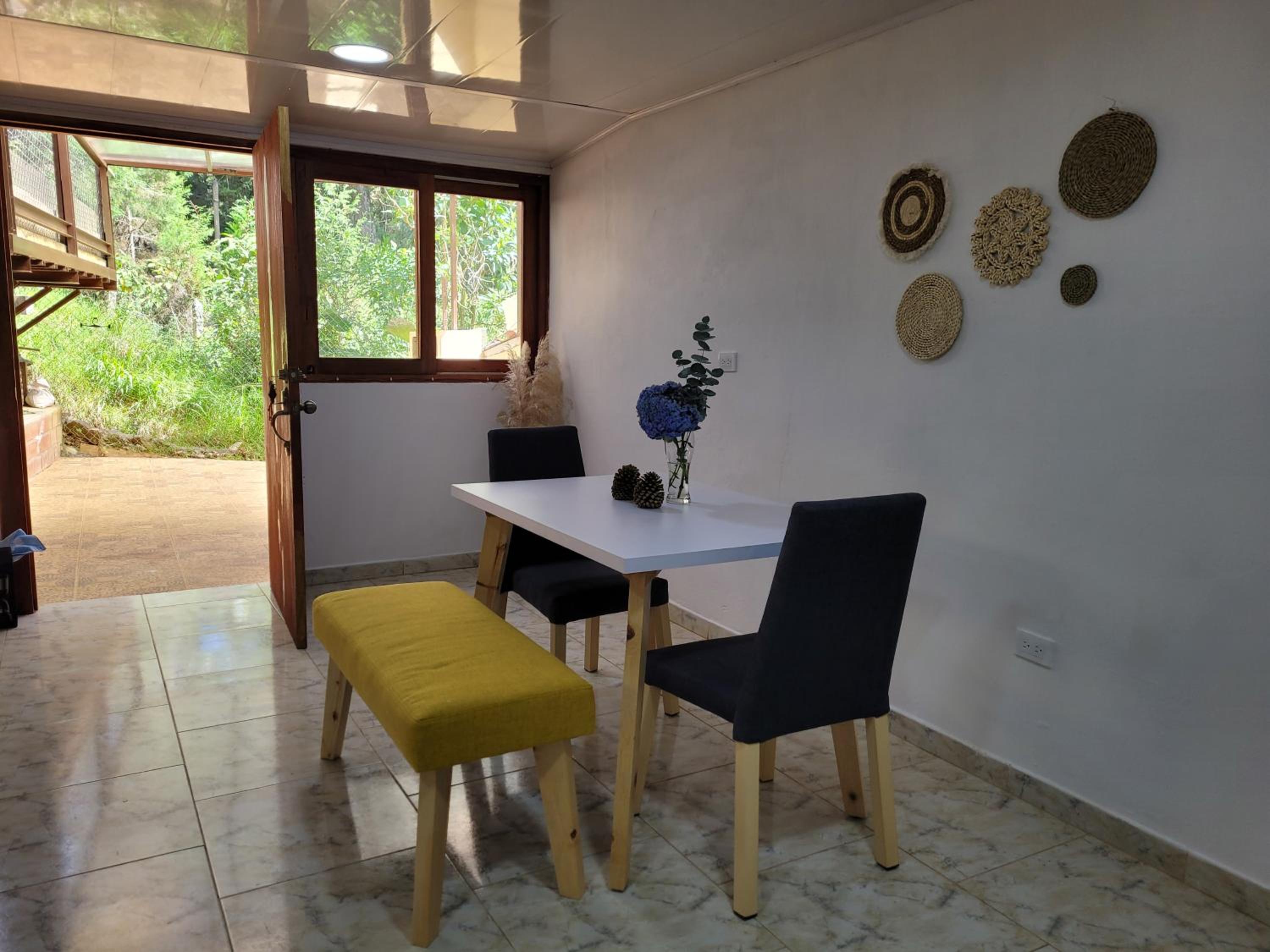 La Pascana Ecolodge APTO BARRANQUERO frente al parque Arví Entorno natural excepcional, reserva natural, áreas protegidas, conexión con la naturaleza y avi