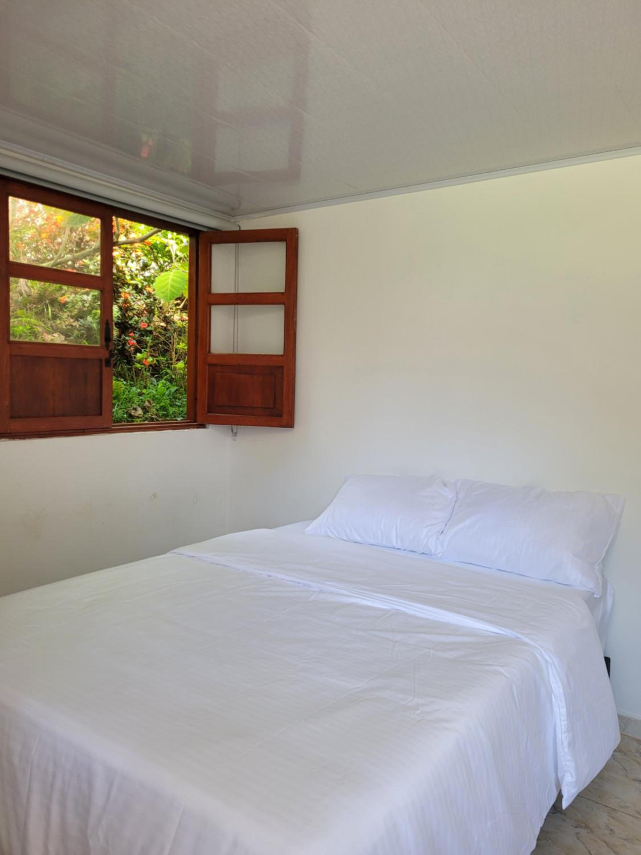 La Pascana Ecolodge APTO BARRANQUERO frente al parque Arví Entorno natural excepcional, reserva natural, áreas protegidas, conexión con la naturaleza y avi