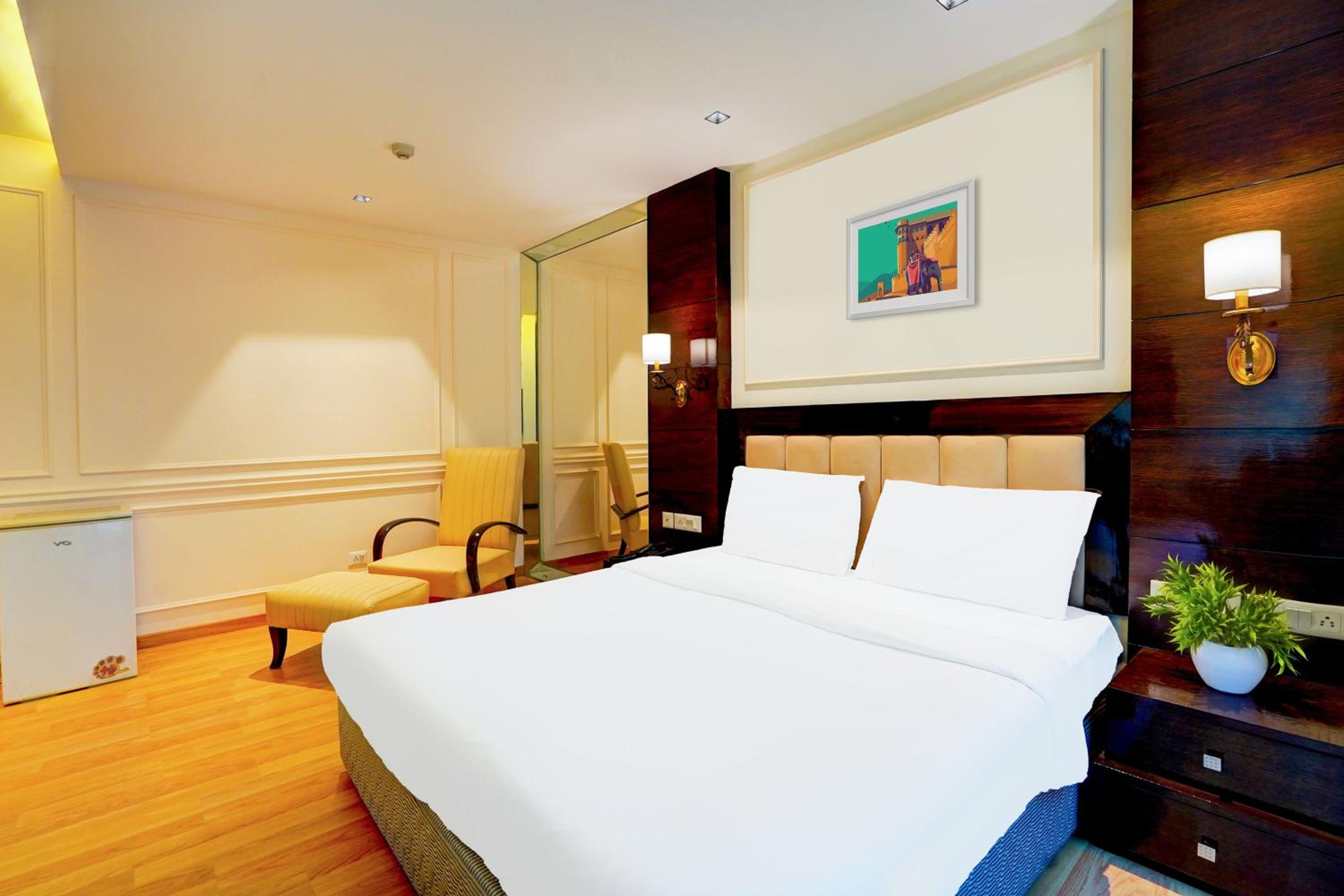 Palette by CheckIn Royal Retreat Delhi Formerly Imperial Villas view 3