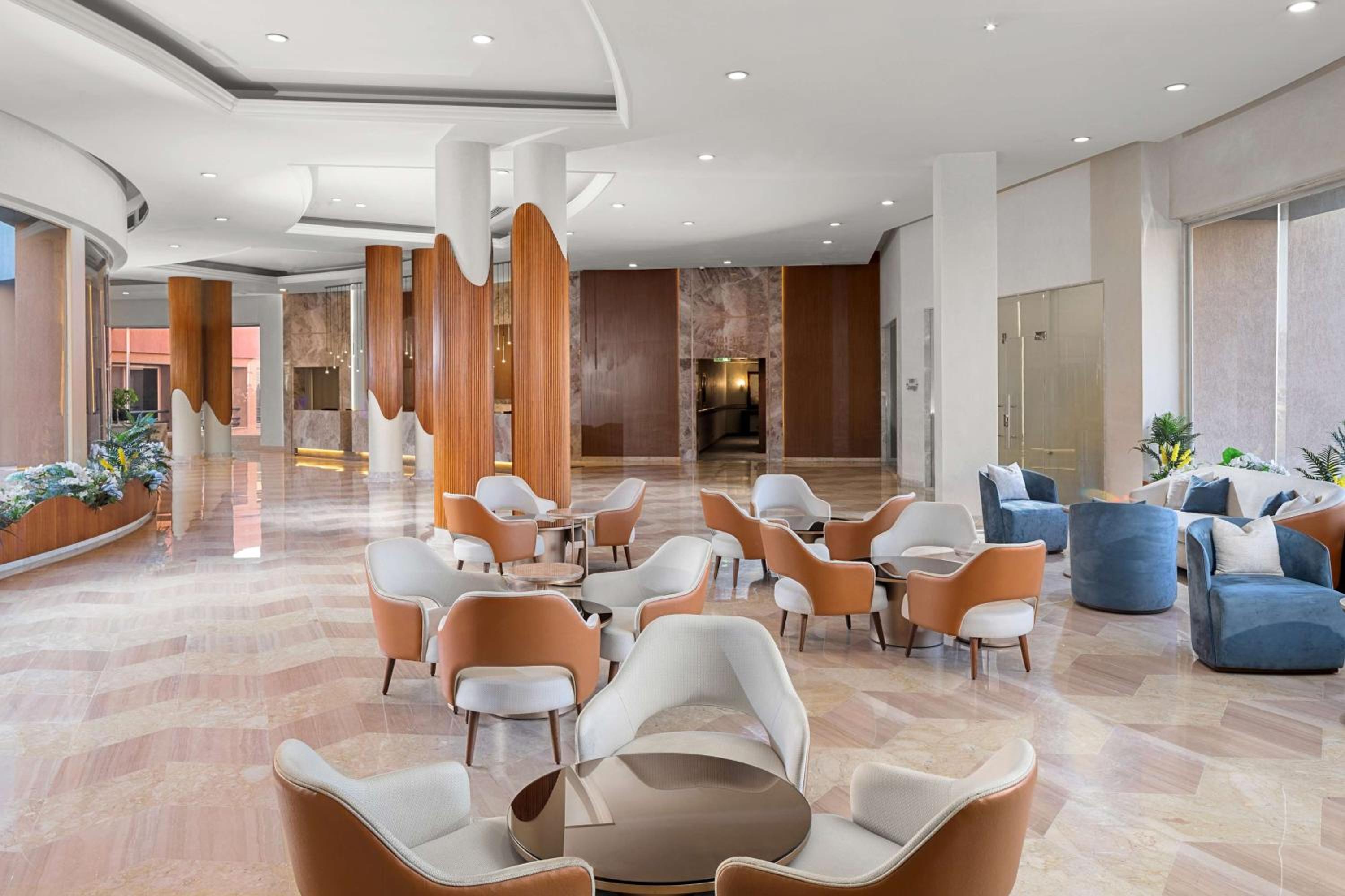 Hilton Alexandria Green Plaza - Image 2