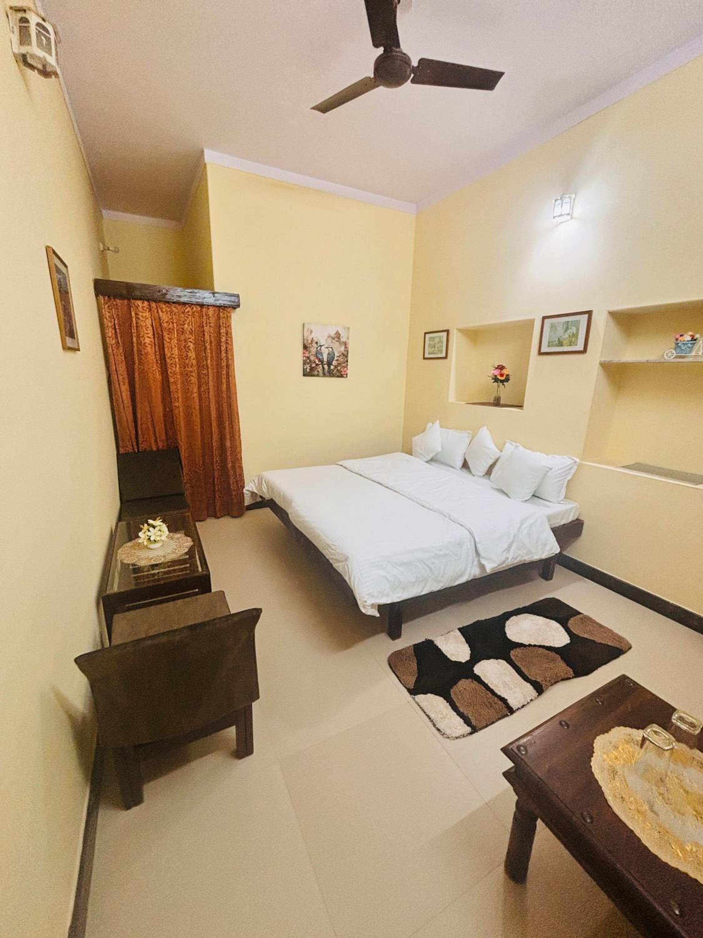 Liliyan Palace Guest house