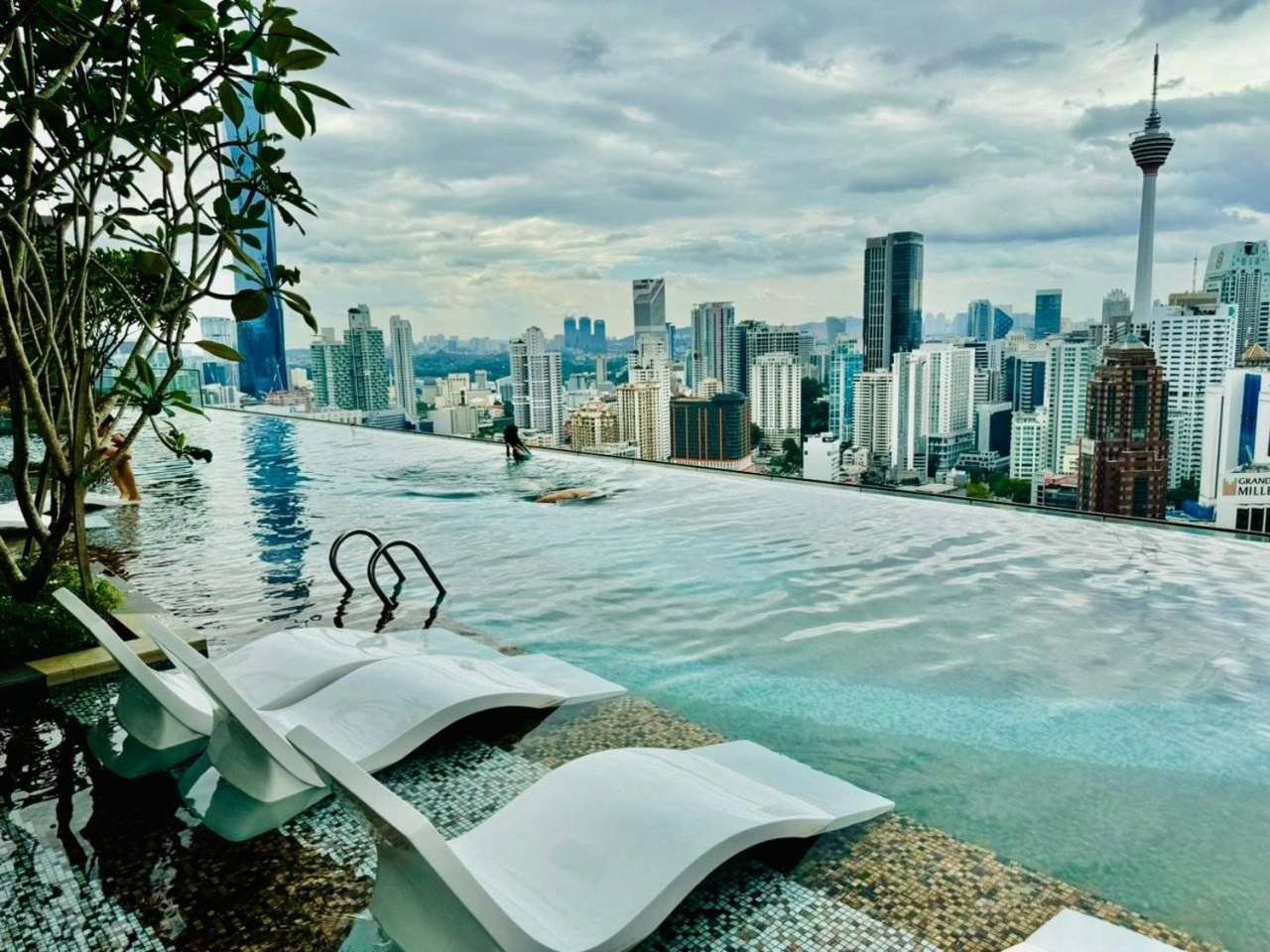 Luxury Suites At Axon Residence