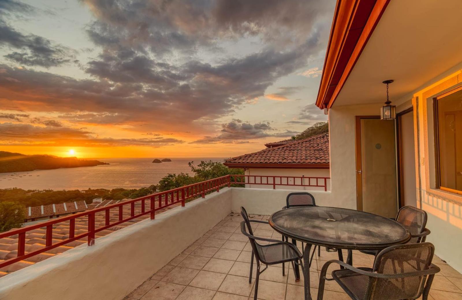 Ocean and Mountain View Villa