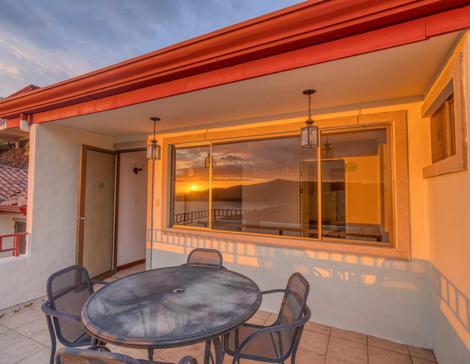 Ocean and Mountain View Villa