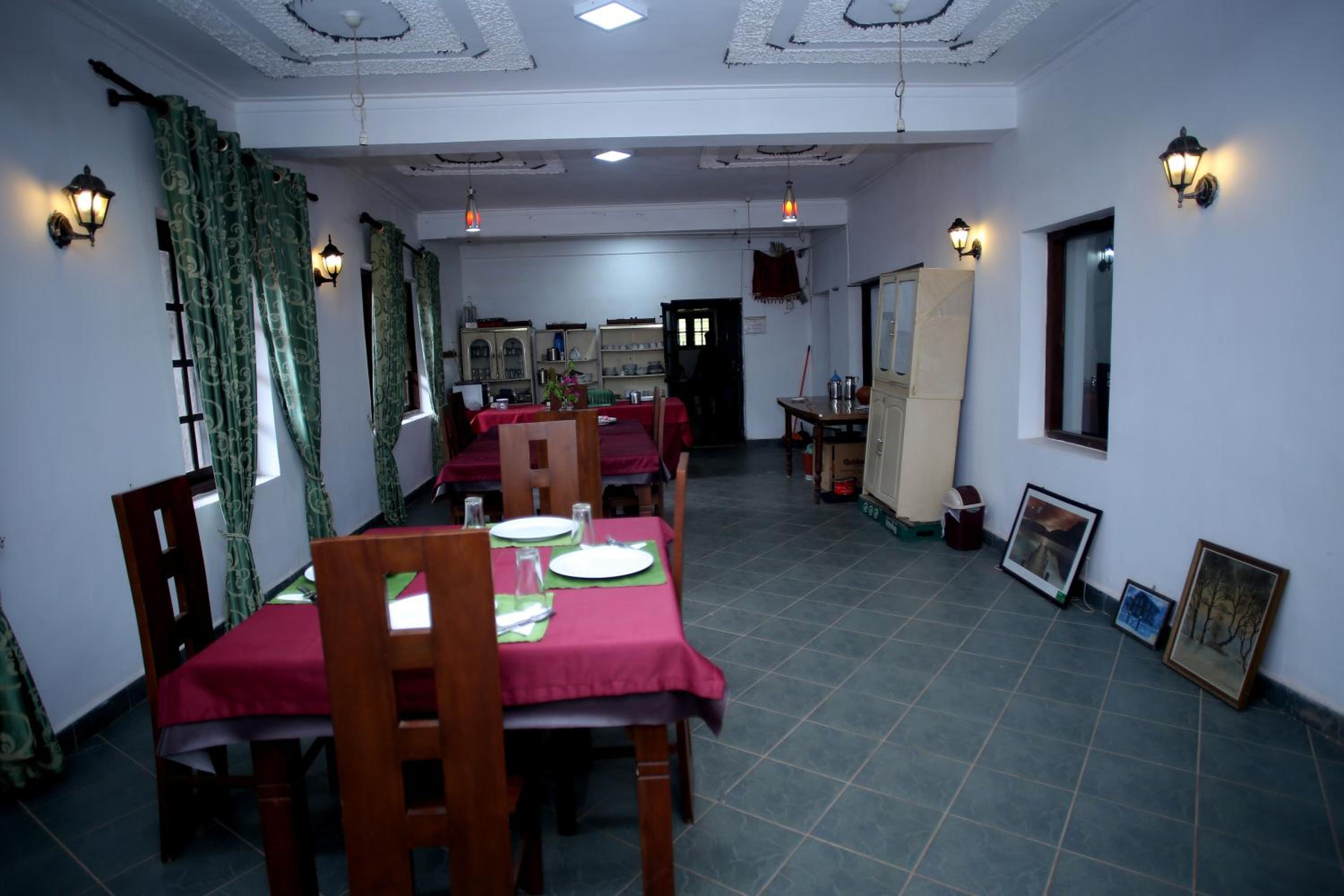 The Colonial Bungalow - Hatton view 4