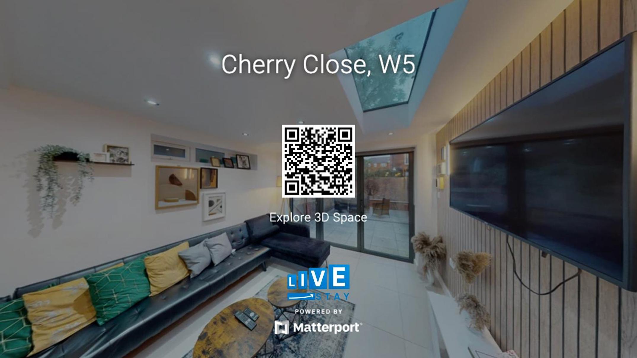 Spacious 4 Bedroom Townhouse By LiveStay Short Lets & Serviced Accommodation London With Garden