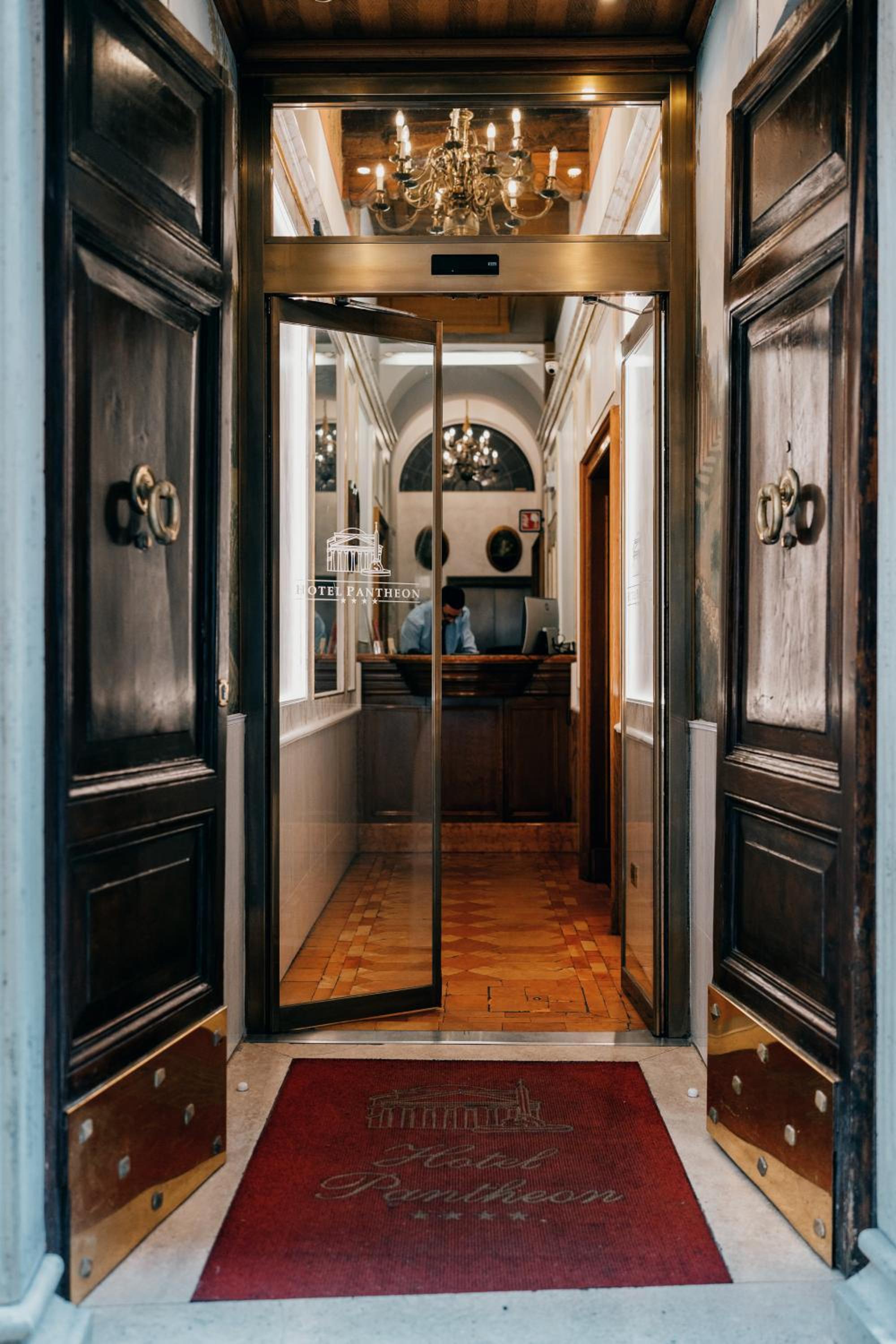 Hotel Pantheon 3