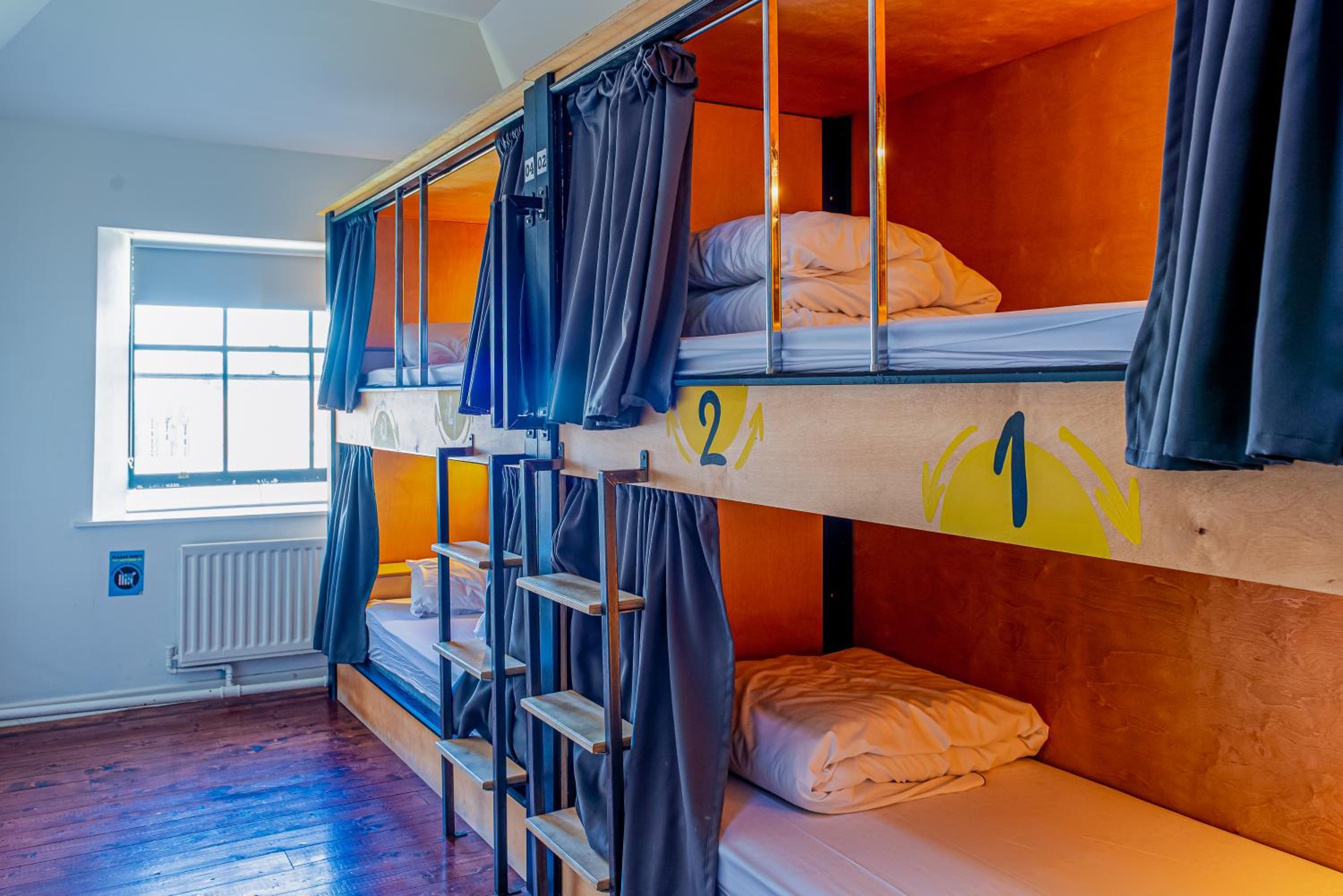 Leevin Hostel George