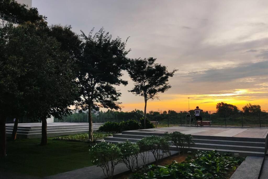 Golden Skyview Sunrise Sunset