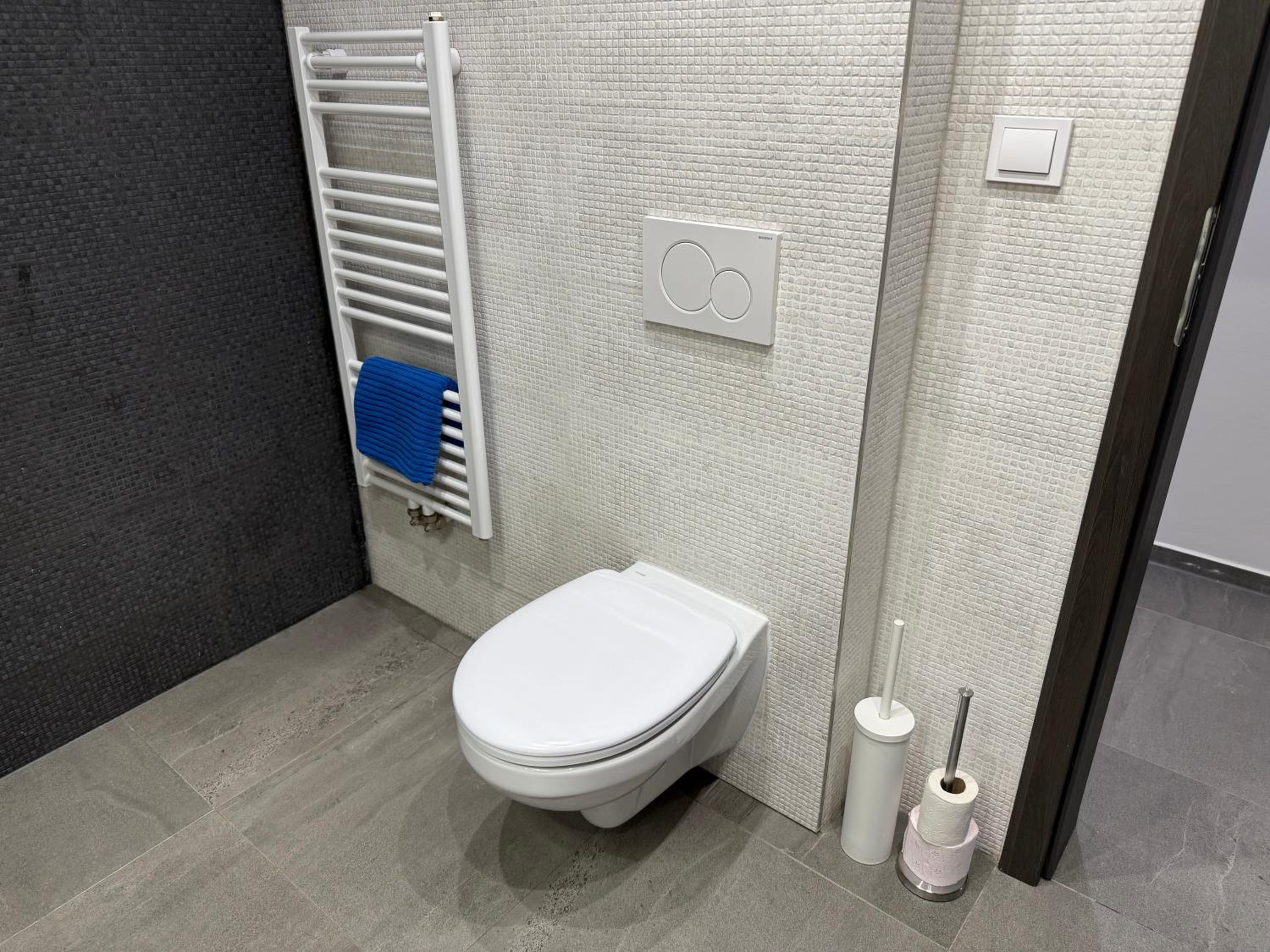 Byt apartman 72m2 private garden PARKING FREE