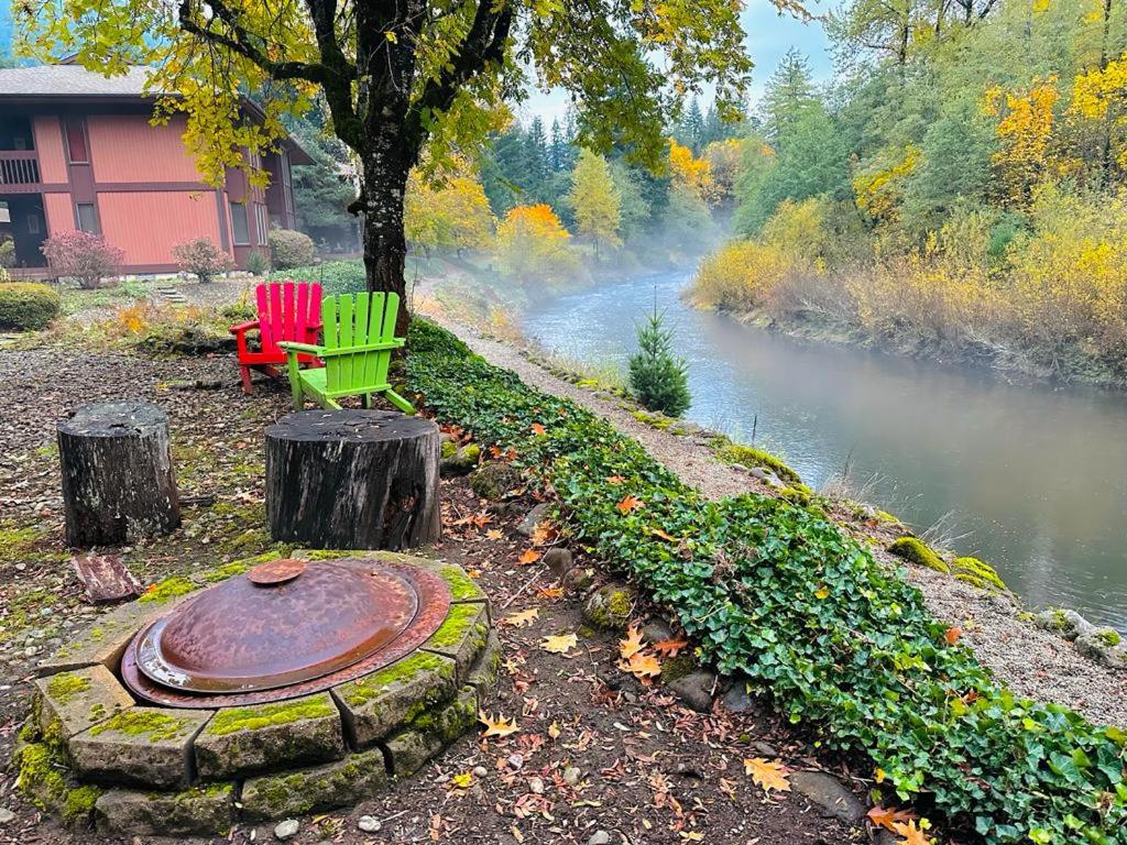 Cozy Nest Condo in Welches