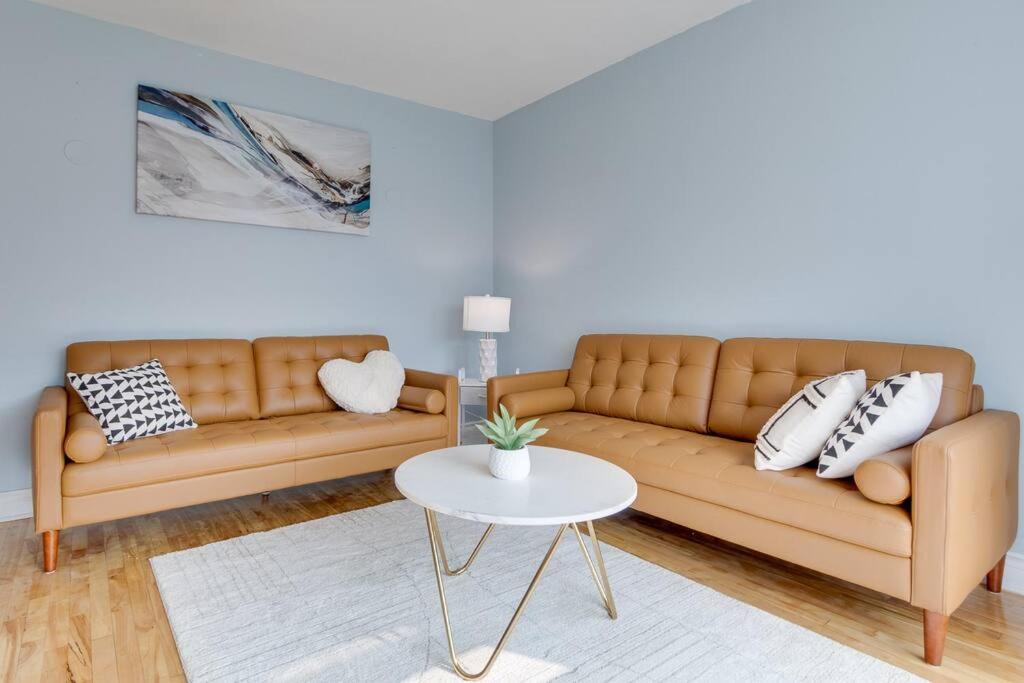 Cozy 4-Bedroom Home - 15-minute From Downtown Montreal