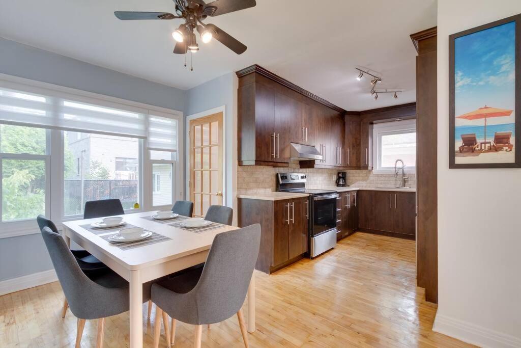 Cozy 4-Bedroom Home - 15-minute From Downtown Montreal