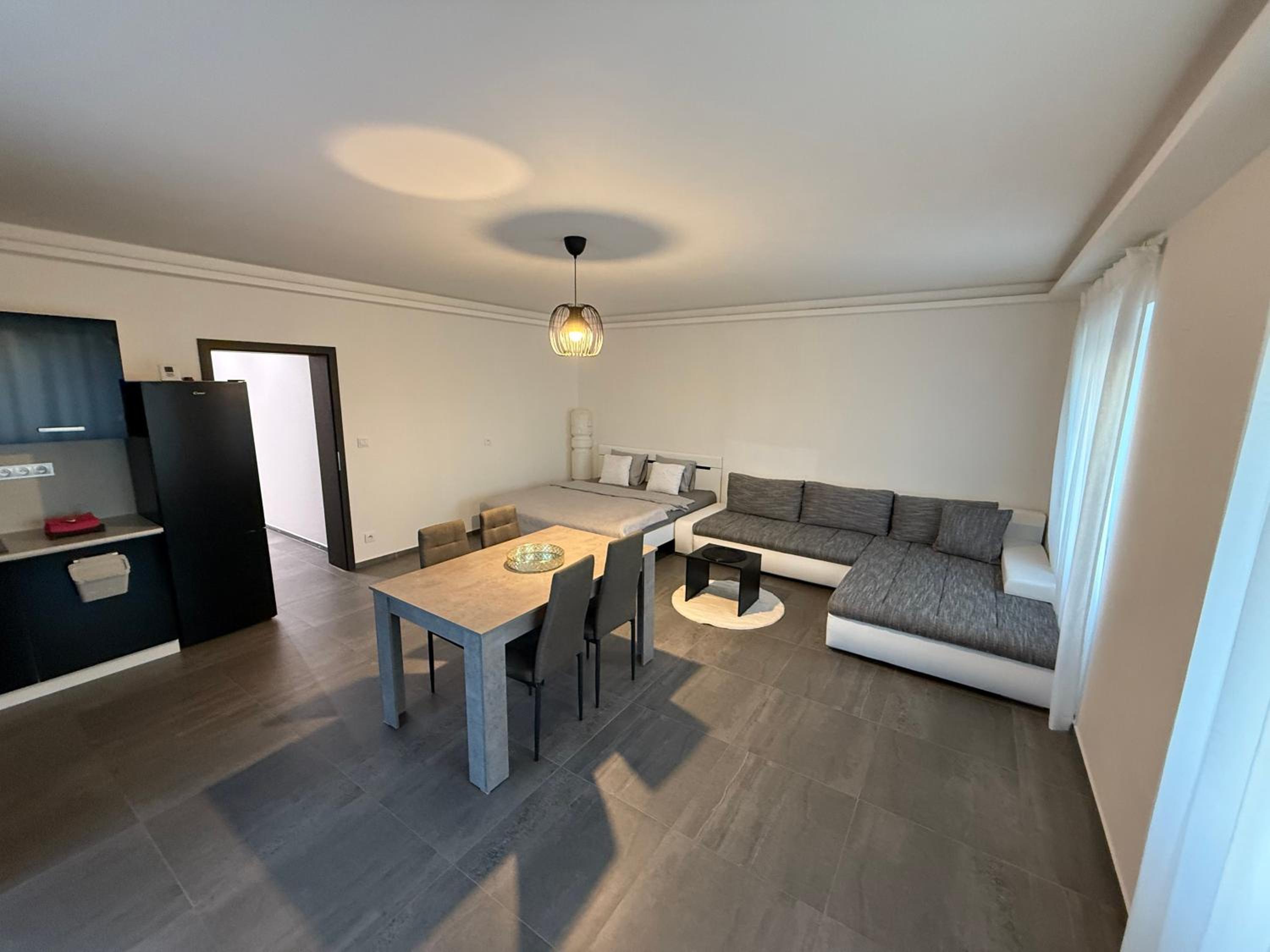 Byt apartman 72m2 private garden PARKING FREE