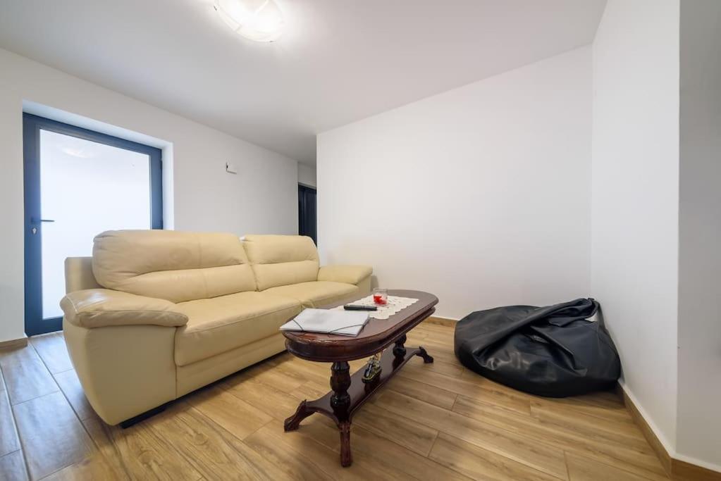 Casa Cabral by MTH view 4