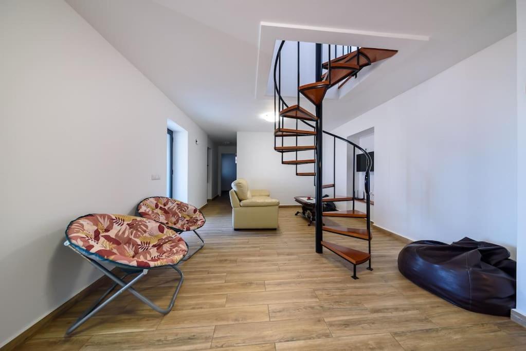 Casa Cabral by MTH view 5