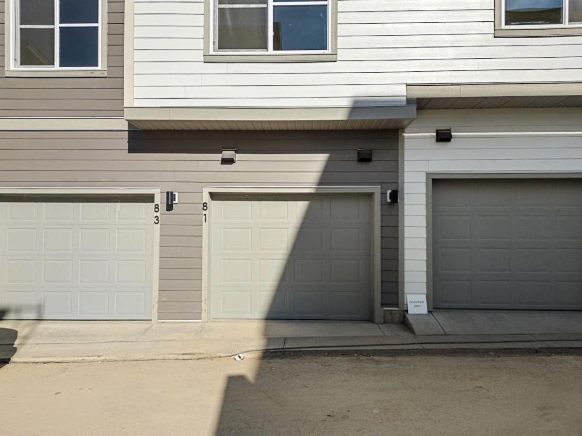 Aspen - Town House with 2 Bedrooms, Garage Parking, AC & More!