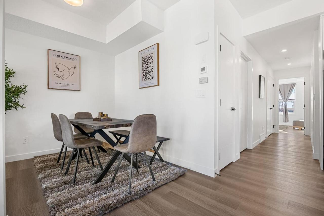 Aspen - Town House with 2 Bedrooms, Garage Parking, AC & More!