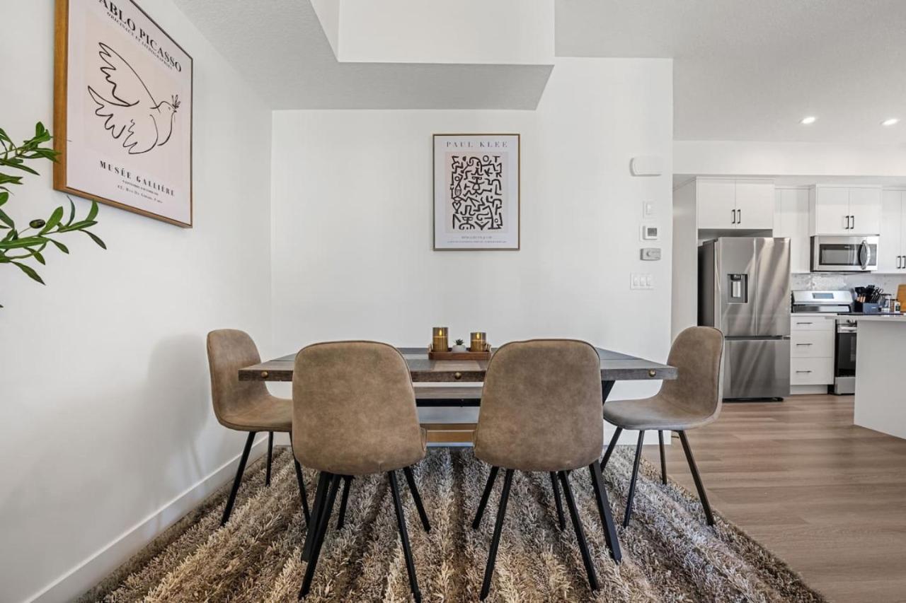 Aspen - Town House with 2 Bedrooms, Garage Parking, AC & More!
