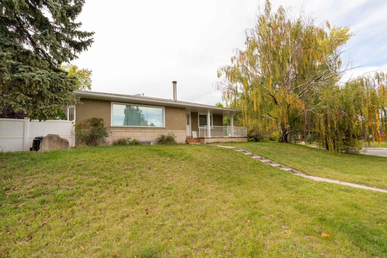 3 Bedroom house in Banff Trail, near UoC and TransCanada