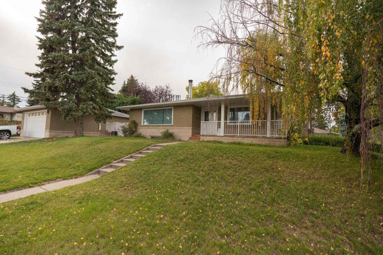 3 Bedroom house in Banff Trail, near UoC and TransCanada