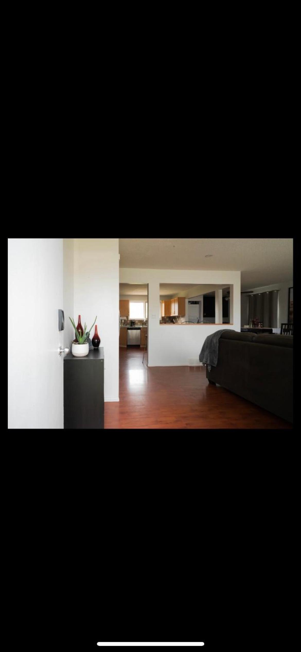 Leduc Vacations - GI Cozy nestled home - Property Image 5