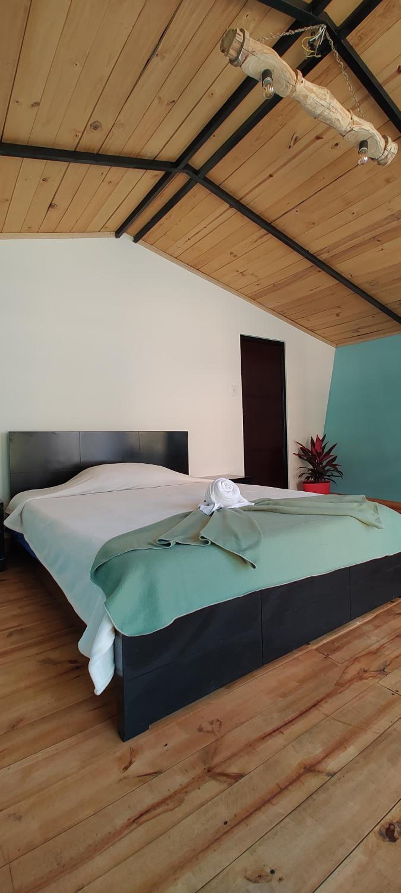 La Tata cabaña y zona de camping