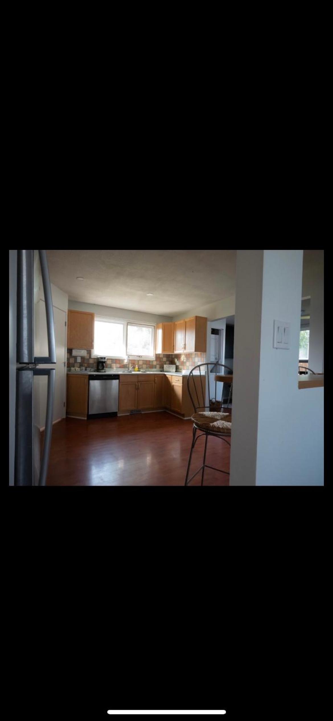 Leduc Vacations - GI Cozy nestled home - Property Image 2