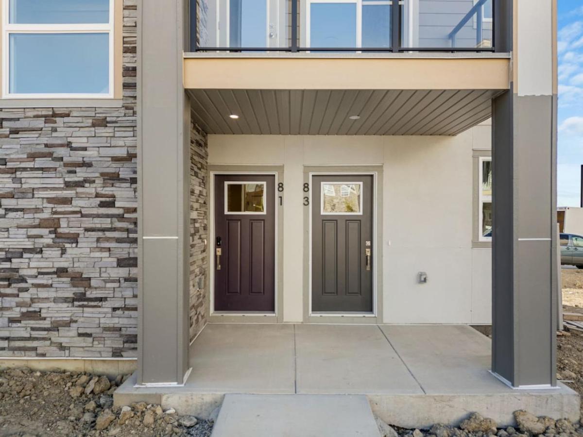 Aspen - Town House with 2 Bedrooms, Garage Parking, AC & More!