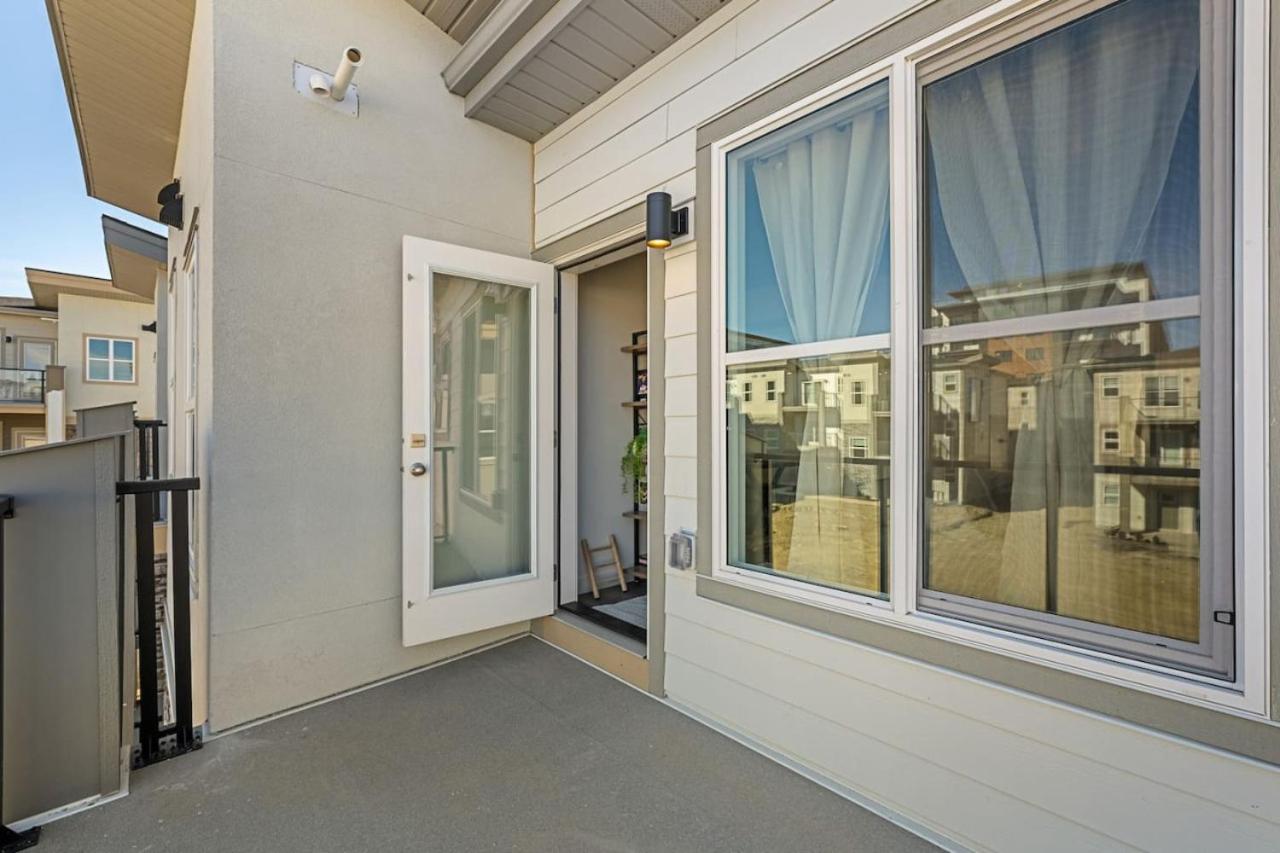 Aspen - Town House with 2 Bedrooms, Garage Parking, AC & More!