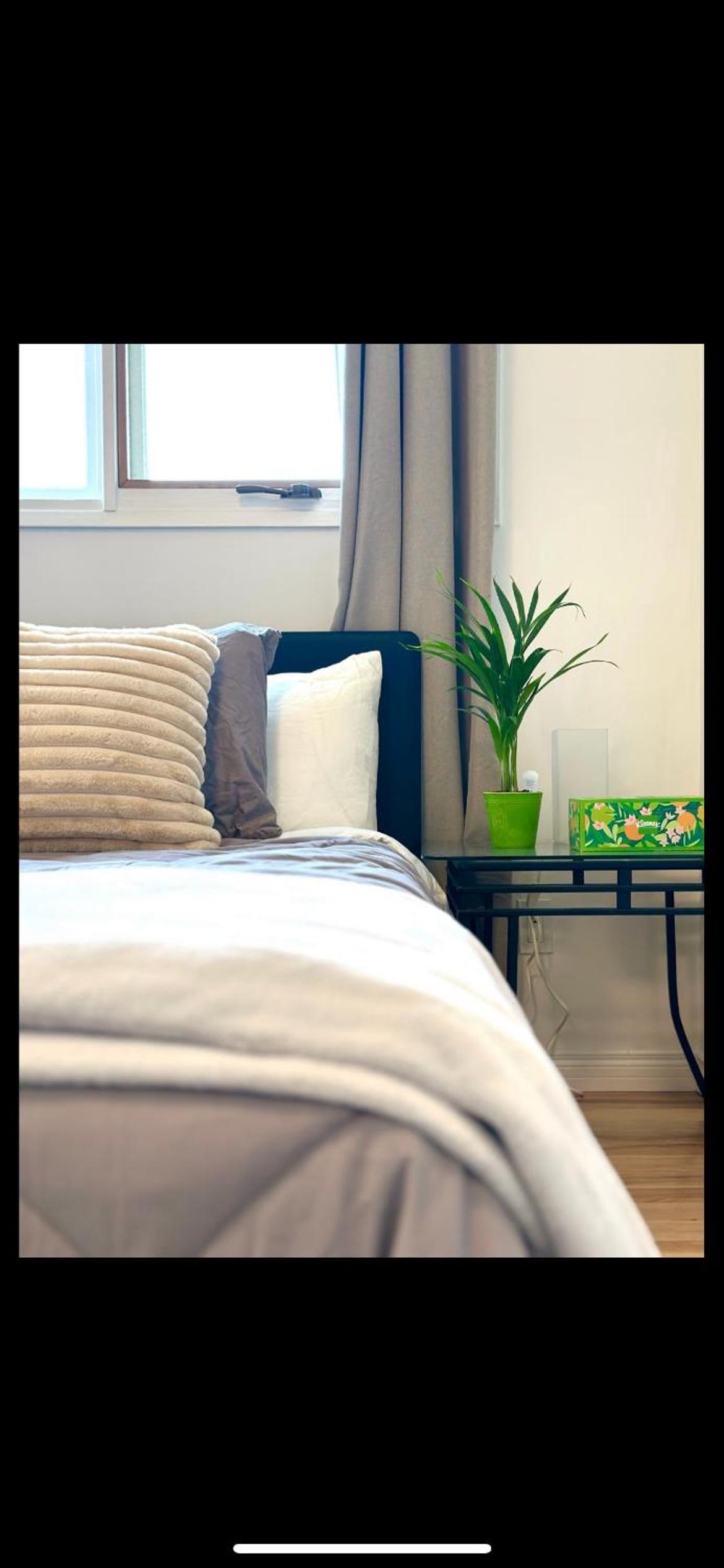 Leduc Vacations - GI Cozy nestled home - Property Image 3