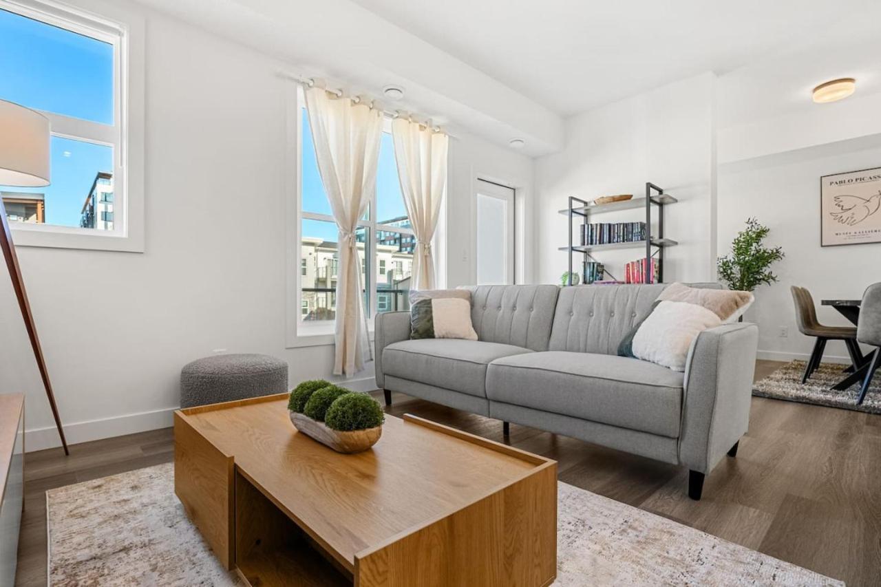Aspen - Town House with 2 Bedrooms, Garage Parking, AC & More!