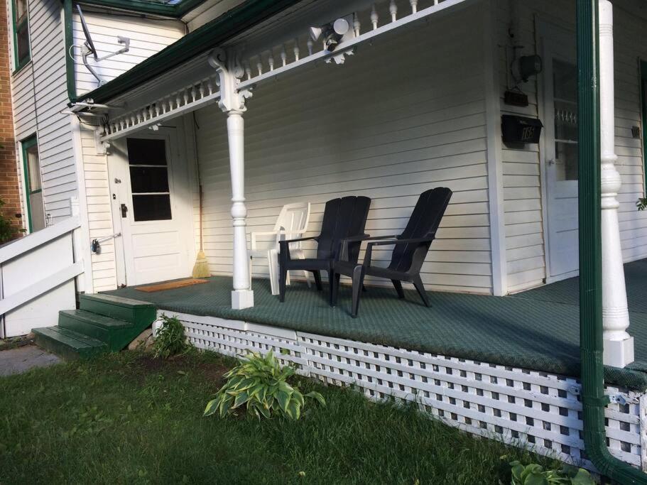 Belleville Vacations - Charming Farmhouse in the City, Near Wine Country - Property Image 11