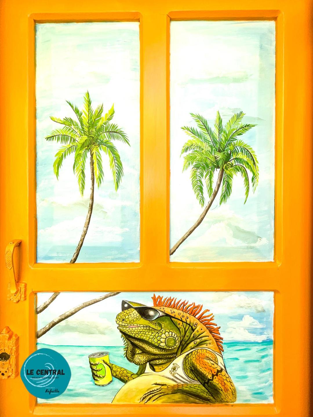 Le Central - Beach Hostel Vibe
