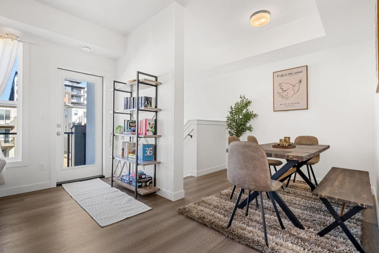 Aspen - Town House with 2 Bedrooms, Garage Parking, AC & More!