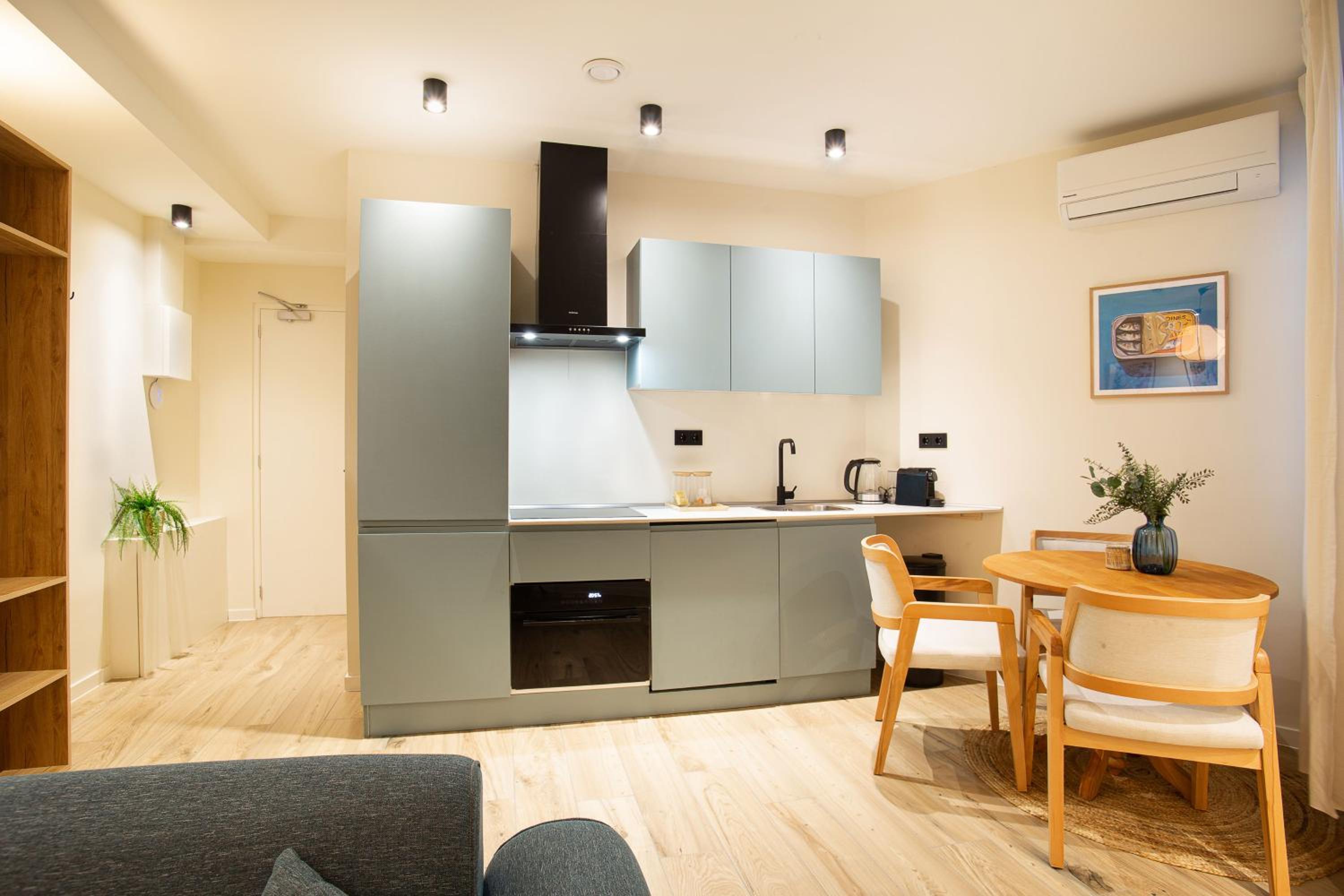 Curated apartment near Scheveningen beach view 3