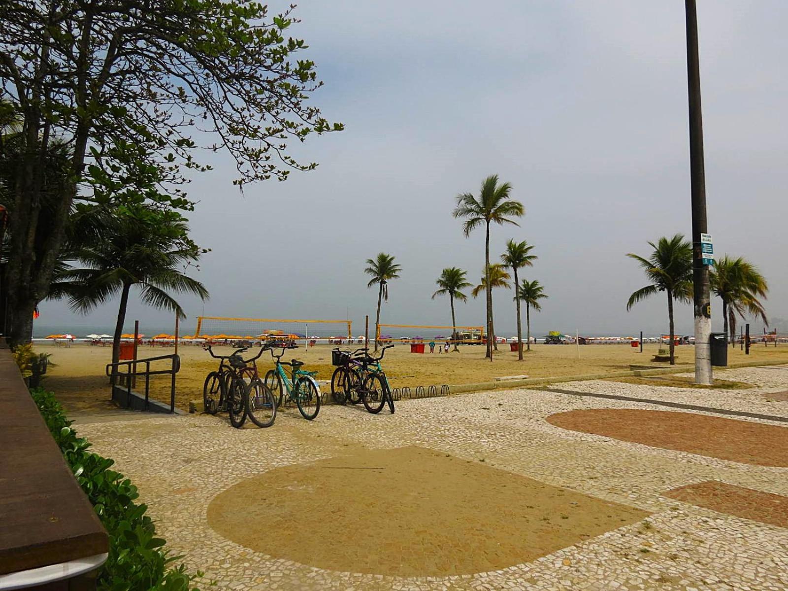 - Studio - com ar condicionado-5 Hospedes, a 50 metros dos melhores bares e restaurantes com musica ao vivo 3 quadras da Praia