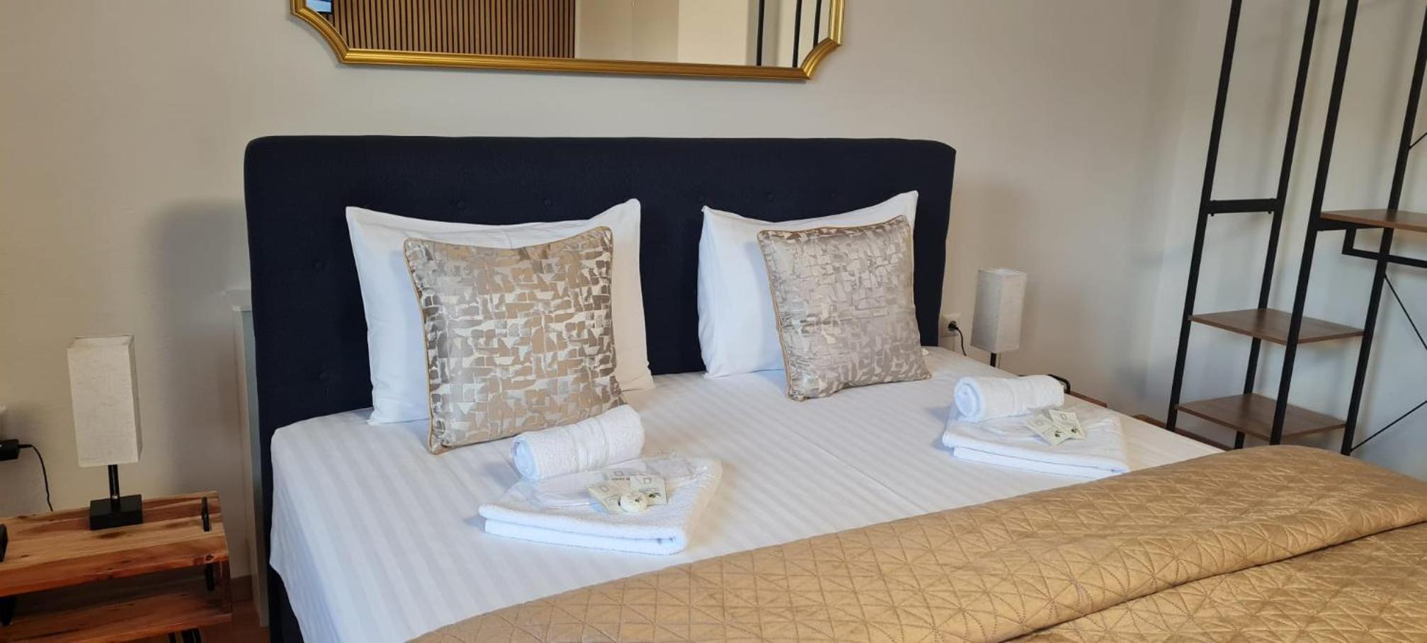 aNNa s Cozy Home with Private Forest, Canopy Terrace & Parking, near Präbichl