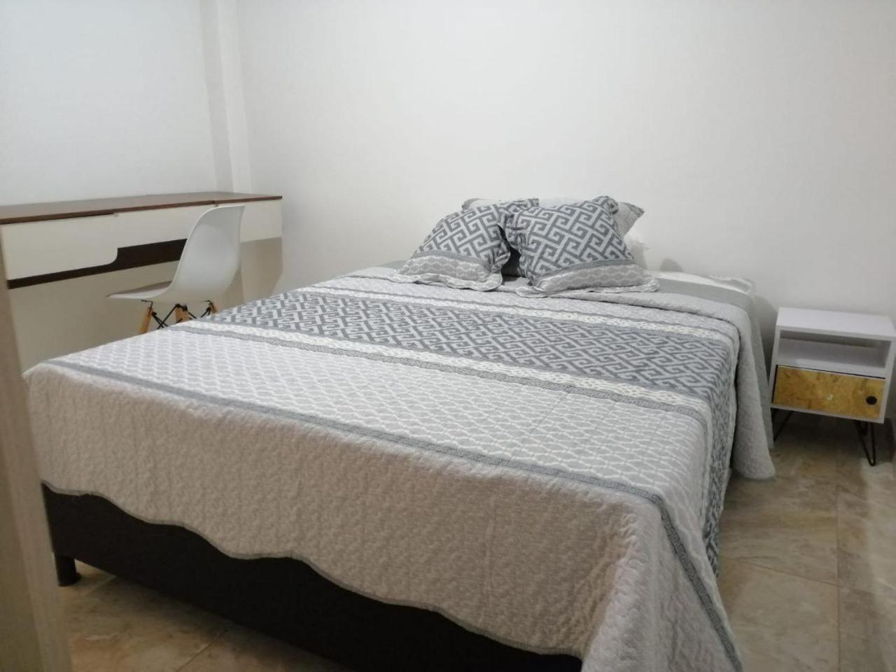 Habitación Privada y Confortable cerca a Centro Mayor y al Centro Histórico