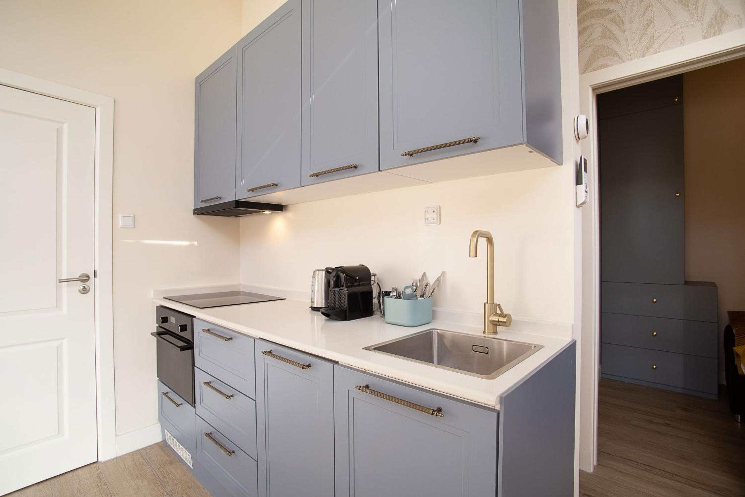 Contemporary apartment near the beach view 4