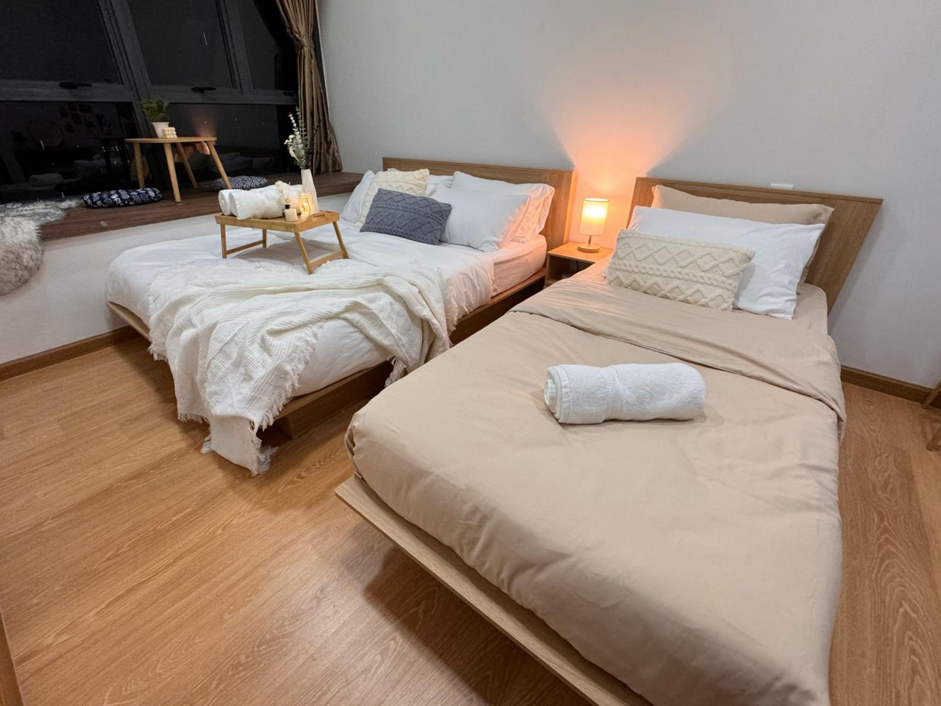 Muji Full Seaview Royal Strand with 2CarParks FOC Netflix Access and Youtube Premium 3Beds 3Bath for 6-12pax by Minshuku