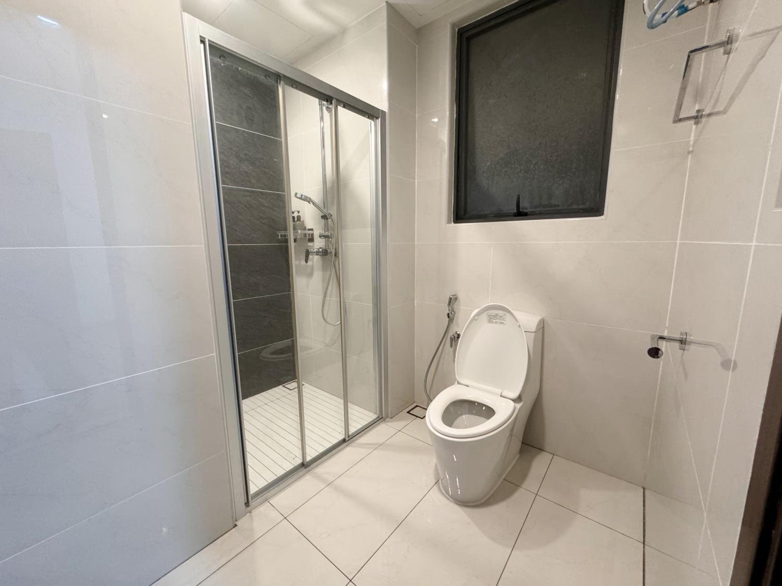Muji Full Seaview Royal Strand with 2CarParks FOC Netflix Access and Youtube Premium 3Beds 3Bath for 6-12pax by Minshuku