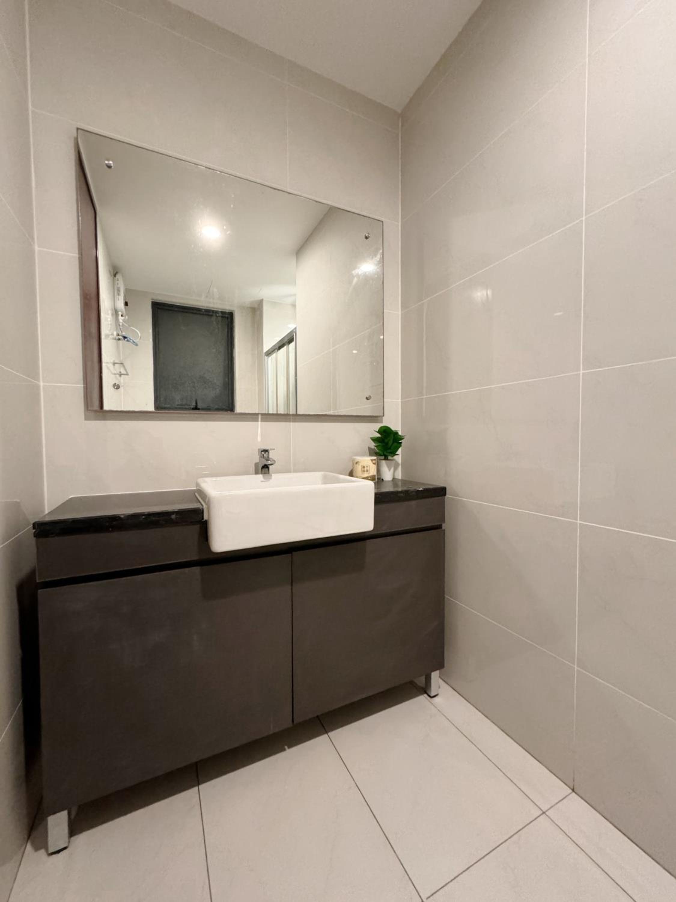 Muji Full Seaview Royal Strand with 2CarParks FOC Netflix Access and Youtube Premium 3Beds 3Bath for 6-12pax by Minshuku
