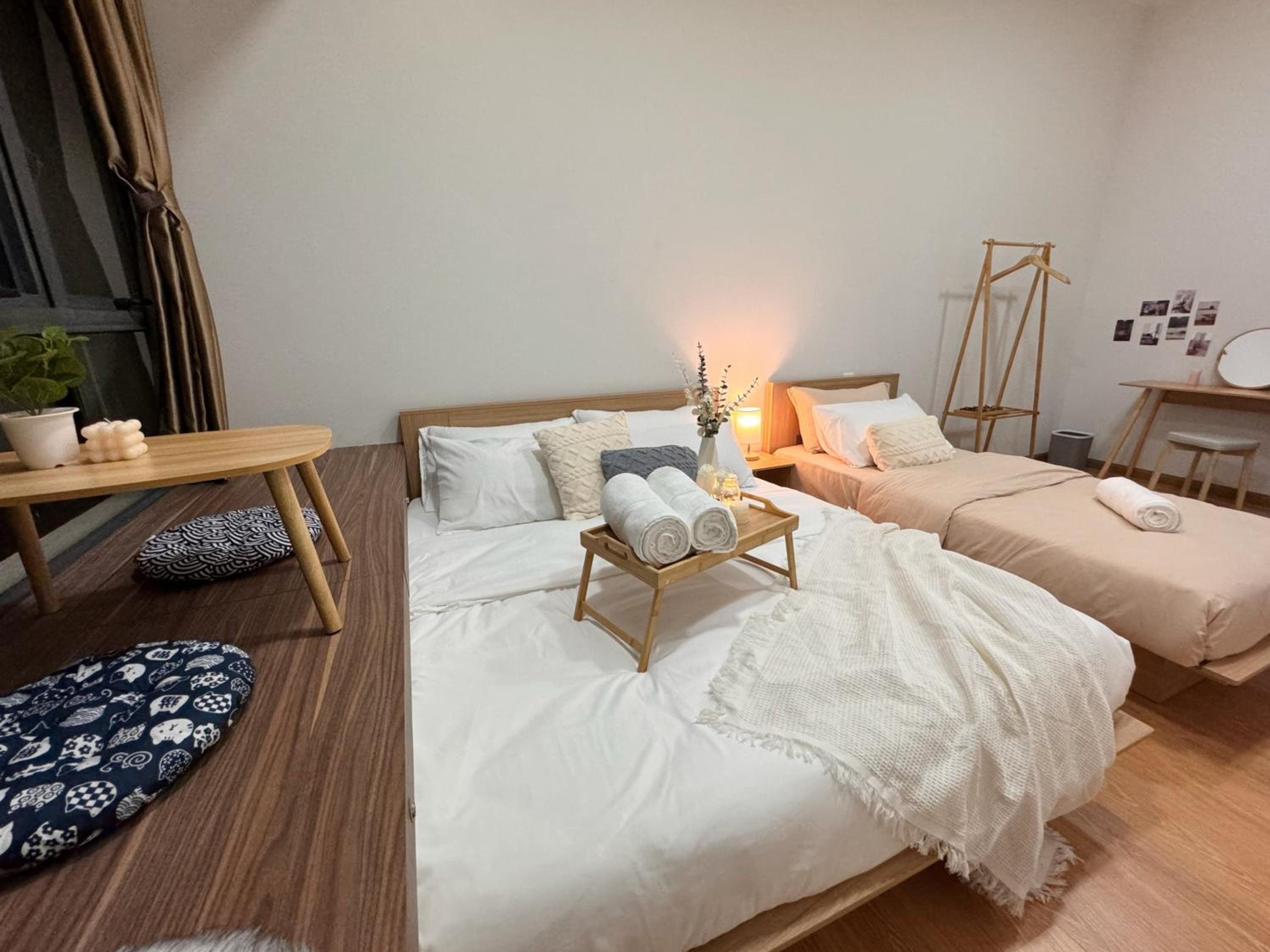 Muji Full Seaview Royal Strand with 2CarParks FOC Netflix Access and Youtube Premium 3Beds 3Bath for 6-12pax by Minshuku
