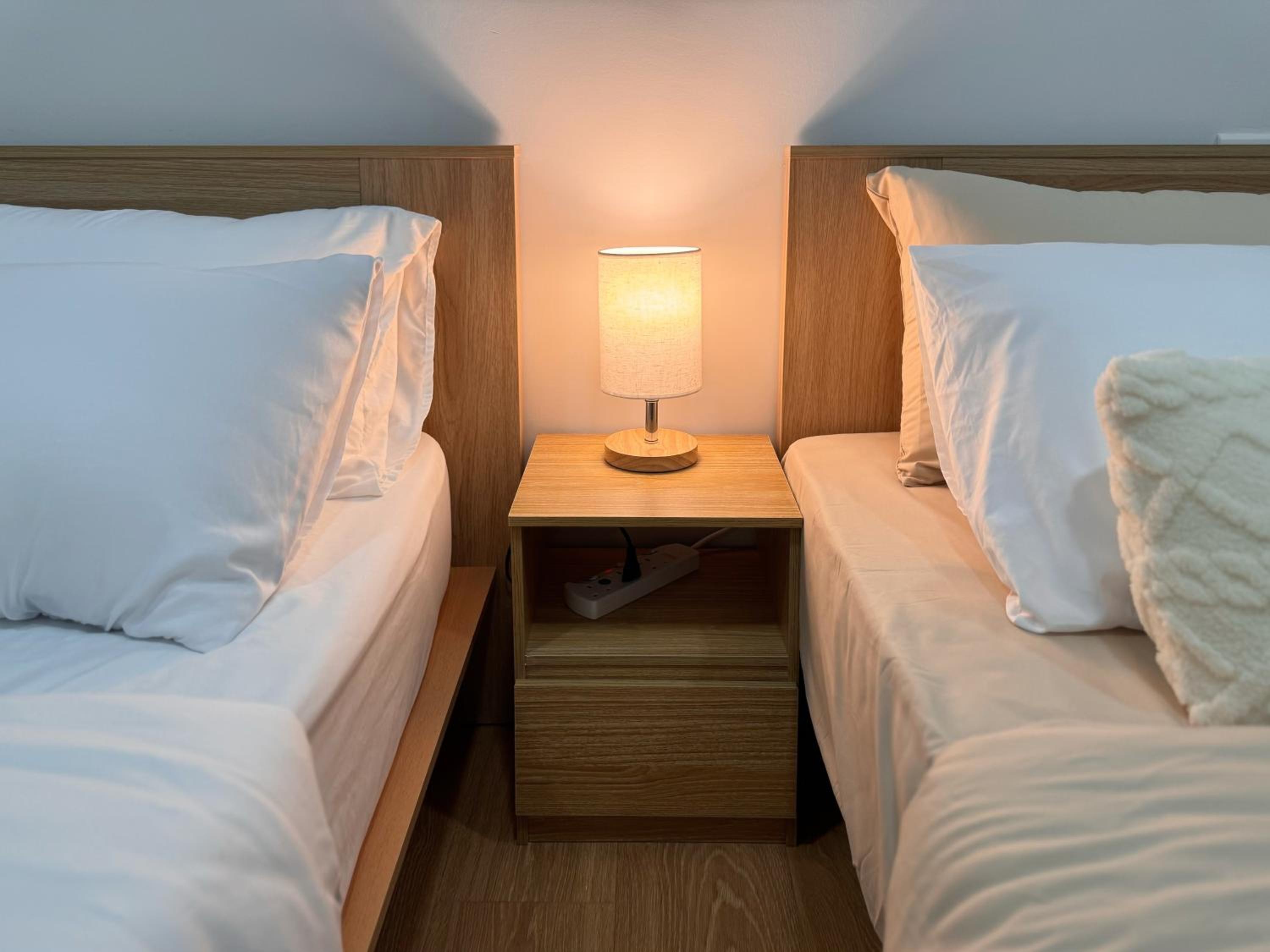 Muji Full Seaview Royal Strand with 2CarParks FOC Netflix Access and Youtube Premium 3Beds 3Bath for 6-12pax by Minshuku