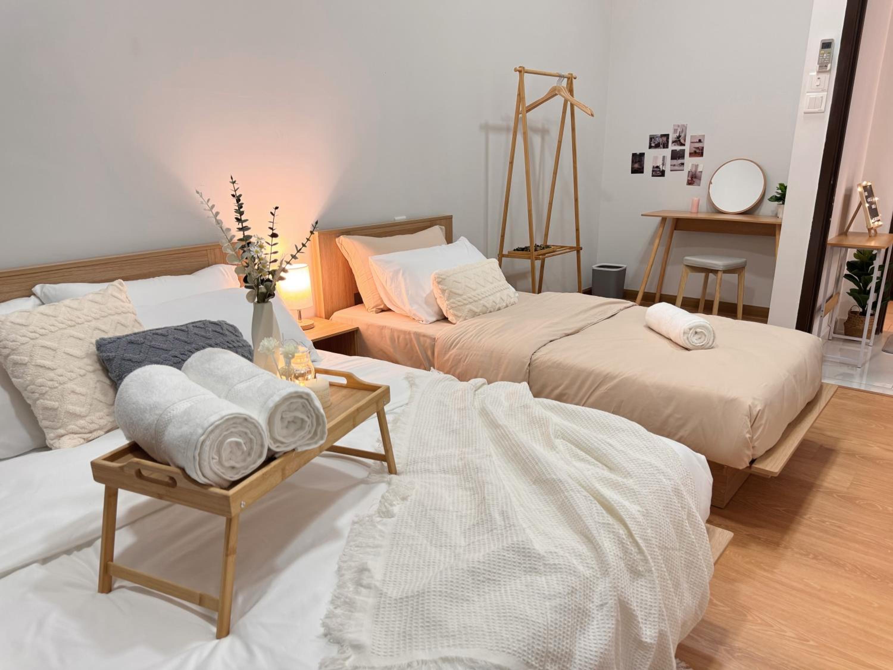 Muji Full Seaview Royal Strand with 2CarParks FOC Netflix Access and Youtube Premium 3Beds 3Bath for 6-12pax by Minshuku