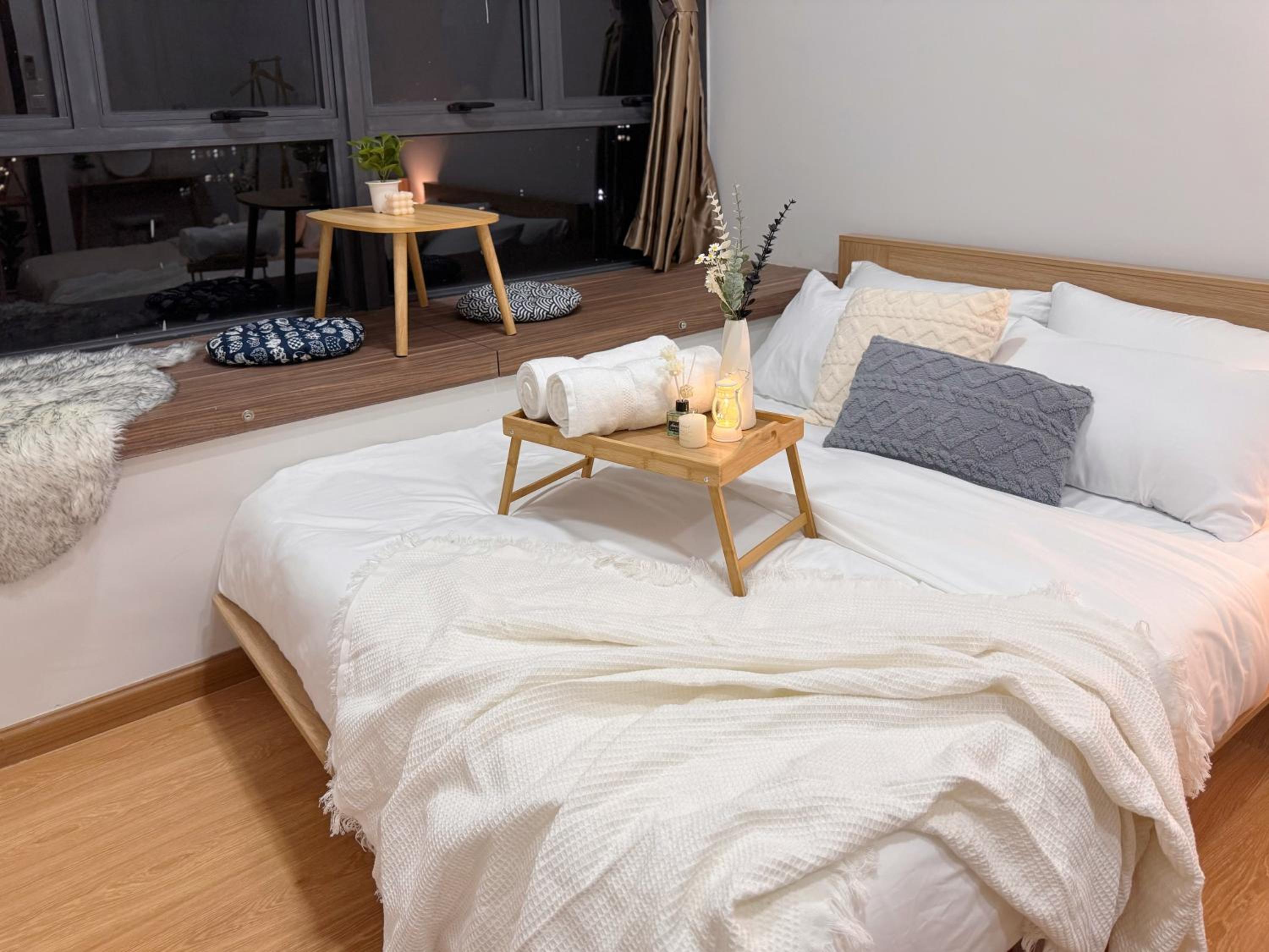 Muji Full Seaview Royal Strand with 2CarParks FOC Netflix Access and Youtube Premium 3Beds 3Bath for 6-12pax by Minshuku