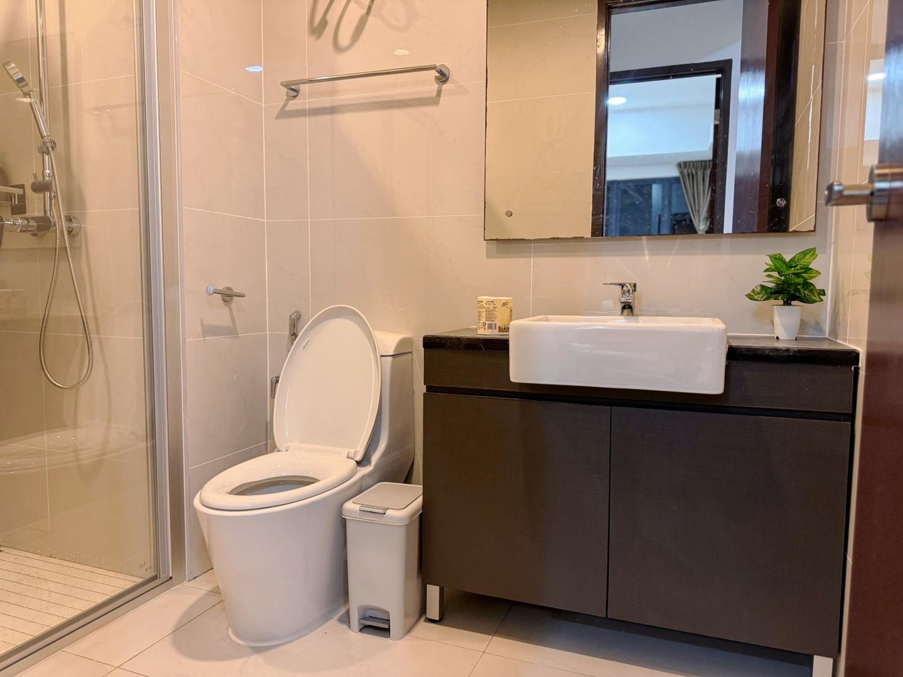 Muji Full Seaview Royal Strand with 2CarParks FOC Netflix Access and Youtube Premium 3Beds 3Bath for 6-12pax by Minshuku